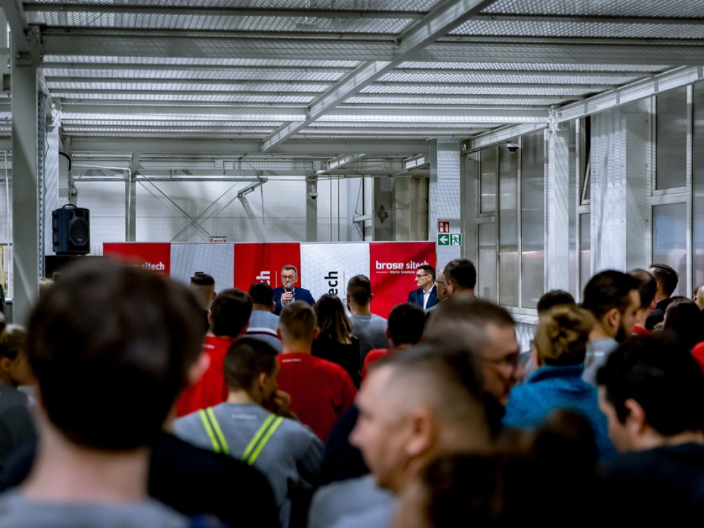 Łańcuch sukcesu. Ze spawalni do montażu. Brose Sitech Głogów idzie naprzód!