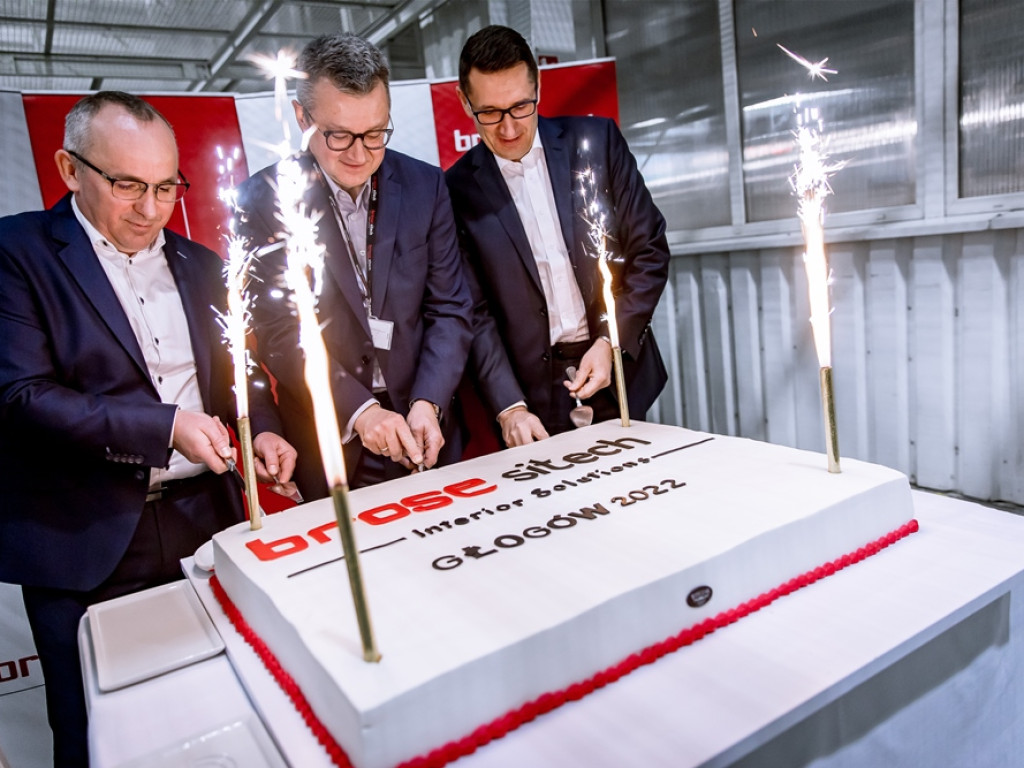 Łańcuch sukcesu. Ze spawalni do montażu. Brose Sitech Głogów idzie naprzód!