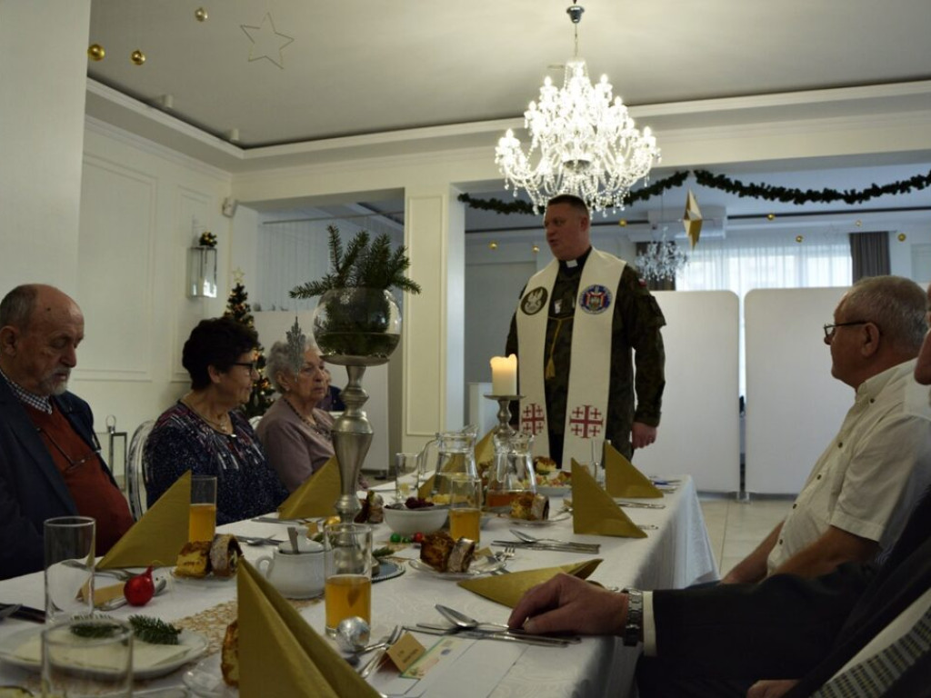Świąteczne spotkanie weteranów. Jeden z nich skończył właśnie 96 lat [Zdjęcia]