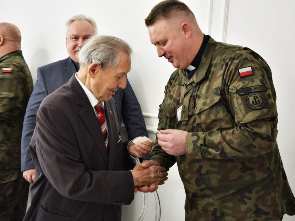 Świąteczne spotkanie weteranów. Jeden z nich skończył właśnie 96 lat [Zdjęcia]