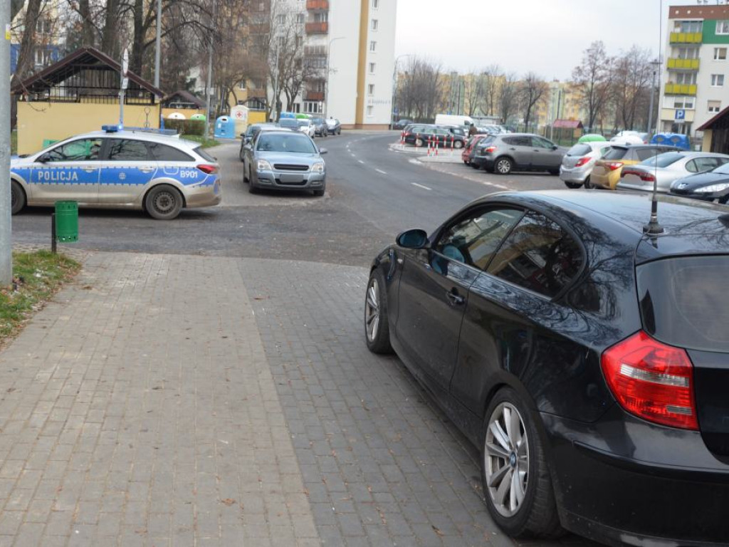 Kobieta ma złamaną nogę. Kierowca odpowie za nieuwagę