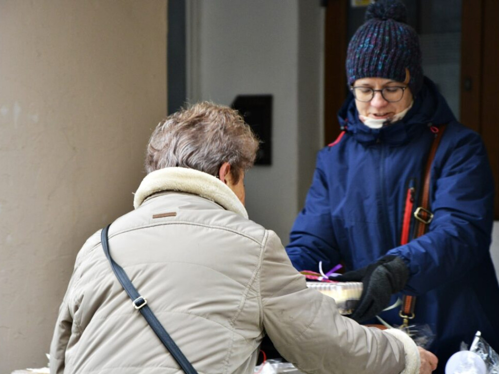 Kiermasz charytatywny dla Izy. Akcję przygotowali koledzy i nauczyciele