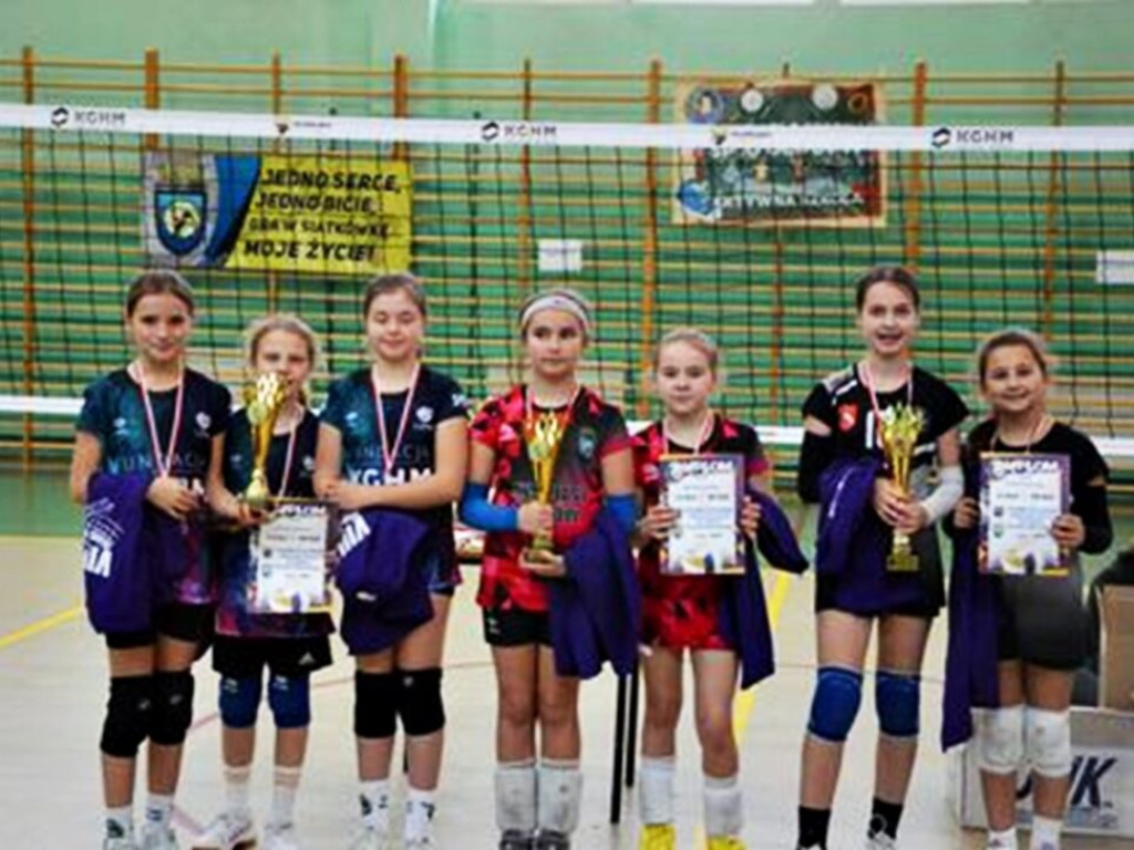 VIII Grand Prix Głogowa W Minisiatkówce Dziewcząt - Turniej Mikołajkowy