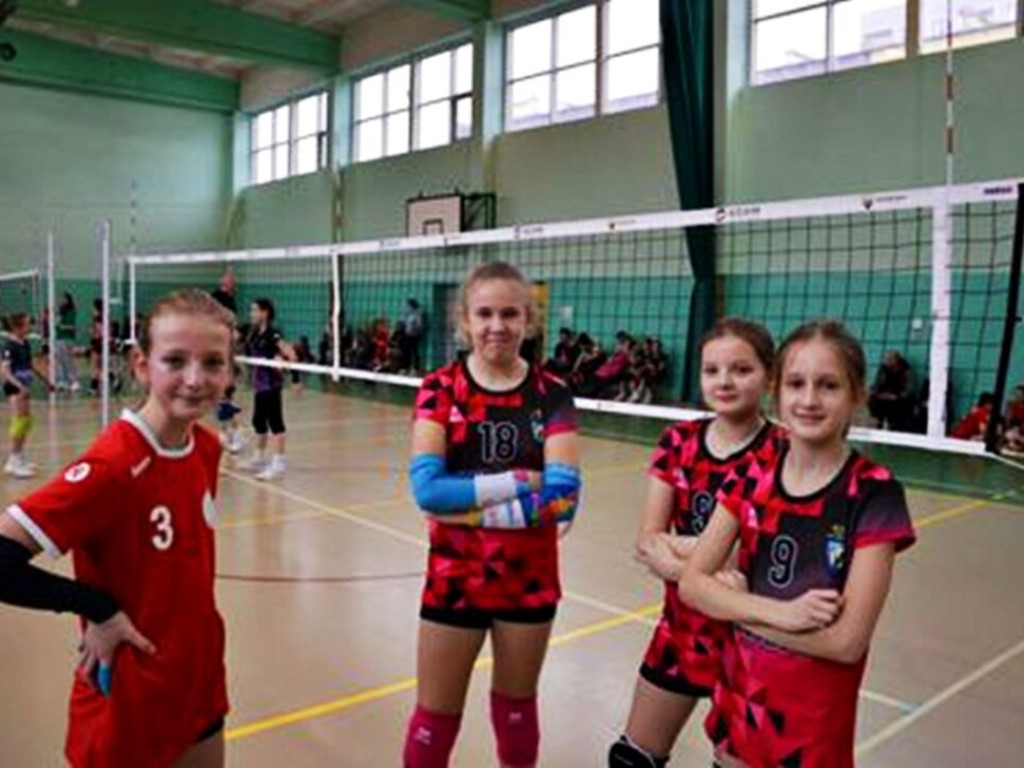 VIII Grand Prix Głogowa W Minisiatkówce Dziewcząt - Turniej Mikołajkowy