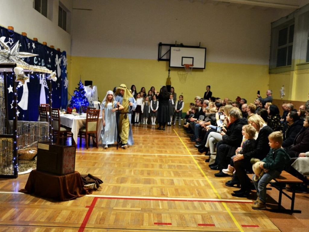Co jest najważniejsze podczas świąt? Przypomnieli o tym uczniowie z 