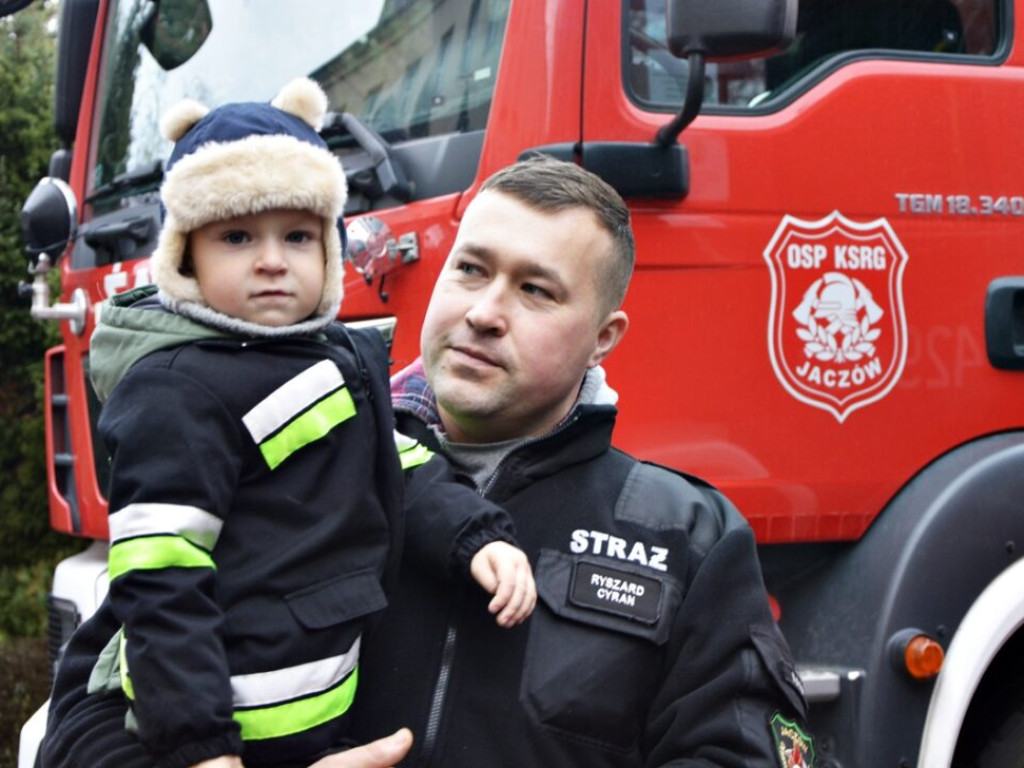 Paczka na święta - dla dzieciaka od strażaka [Zdjęcia]