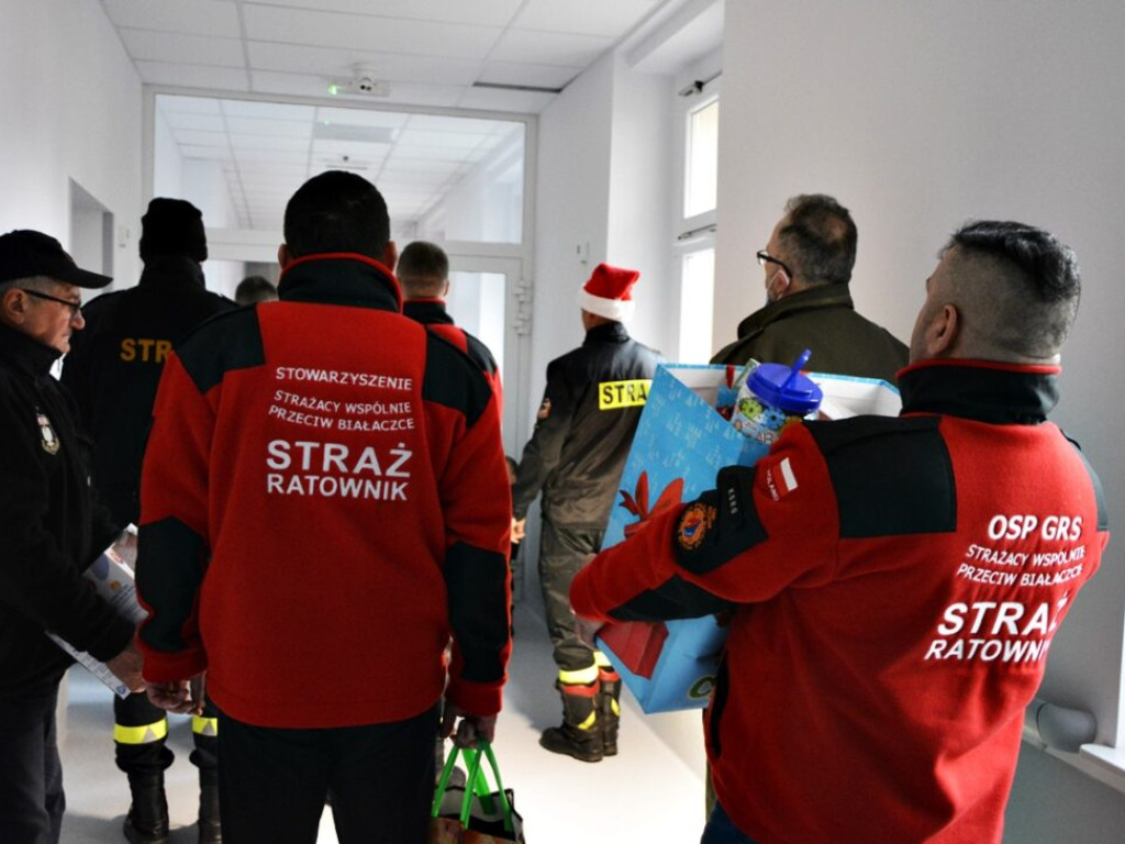 Paczka na święta - dla dzieciaka od strażaka [Zdjęcia]