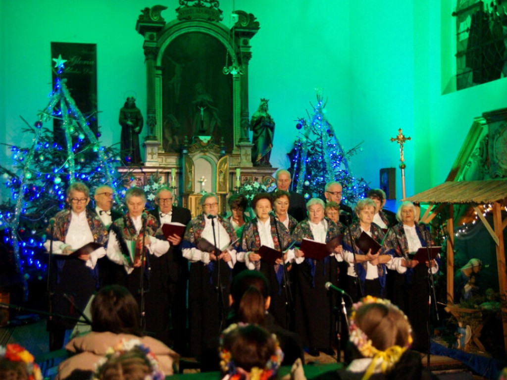 Kolędy i pastorałki w kościele w Rzeczycy