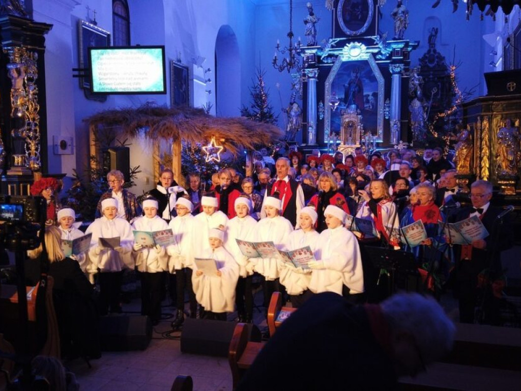 Kolędy i pastorałki w kościele w Rzeczycy