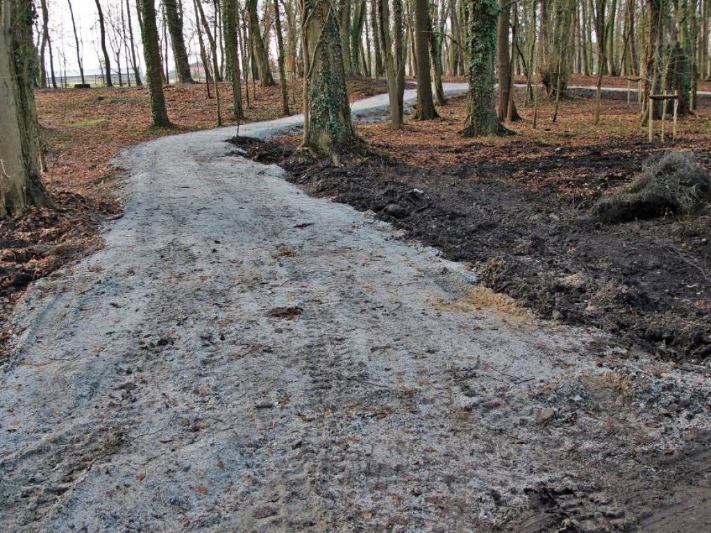 Park w Sławie pięknieje. Będzie służył turystom i mieszkańcom