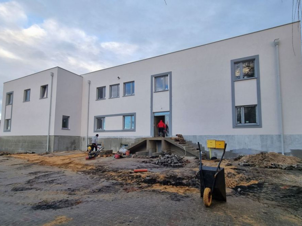 Przebudowa urzędu i ośrodka zdrowia
