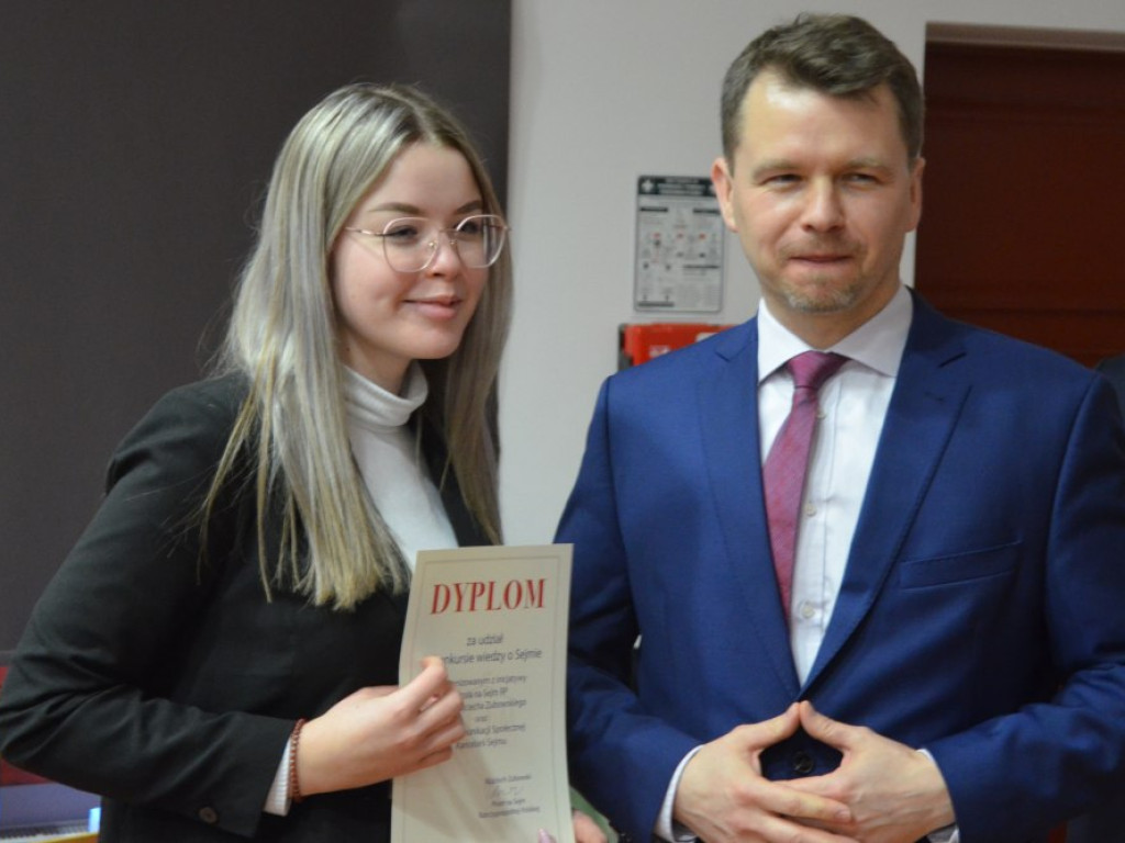 Poseł osobiście gratulował. Rozstrzygnięcie konkursu wiedzy o Sejmie