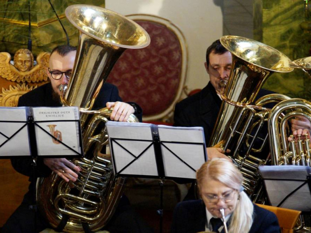 W Kwielicach koncertowała orkiestra dęta. Rozbrzmiały kolędy i nie tylko