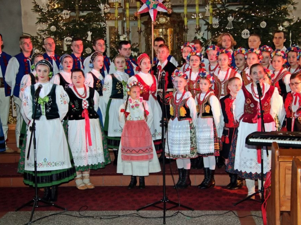 Koncert kolęd i pastorałek w Sławie [Zdjęcia]