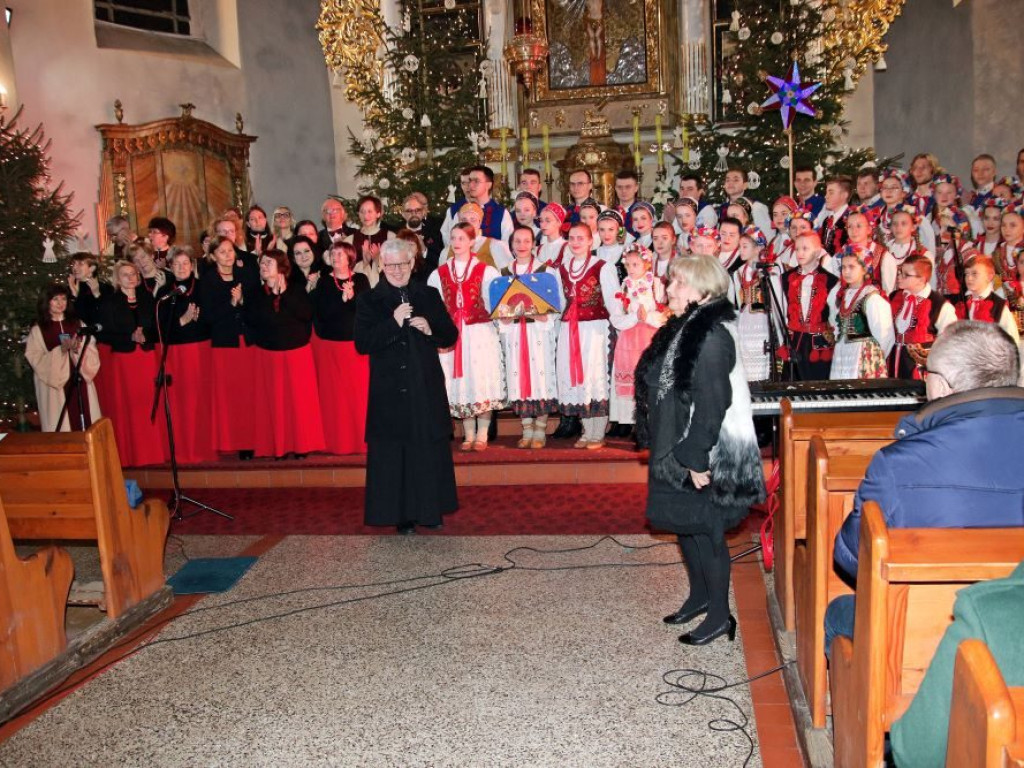 Koncert kolęd i pastorałek w Sławie [Zdjęcia]