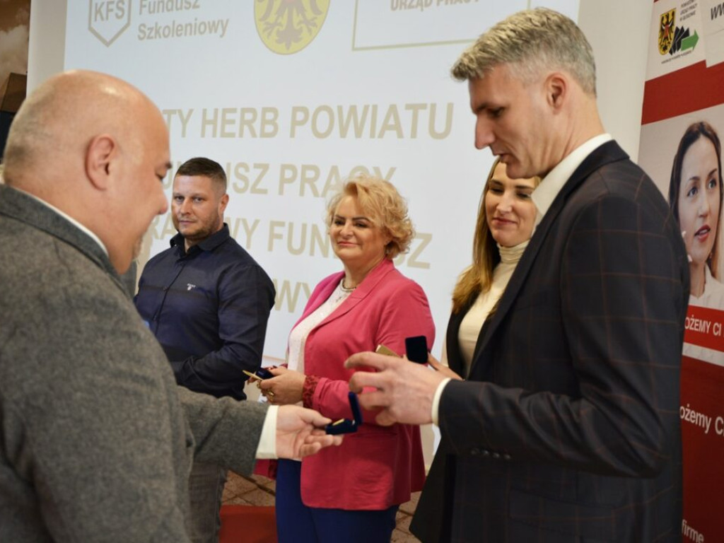 Złote Herby Powiatu wręczone! Trafiły do 11 przedsiębiorców