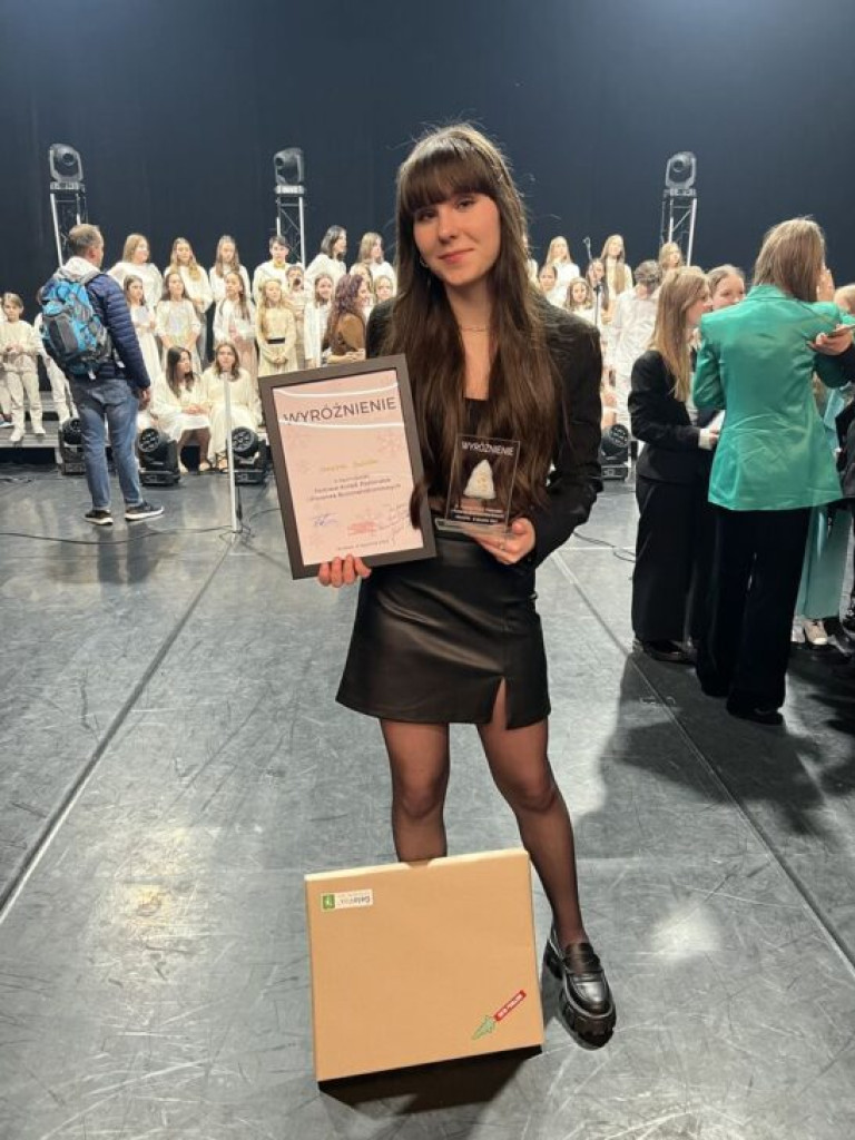 Vanessa Szanter kolęduje i podbija serca jury. Niesamowite osiągnięcia artystki w konkursach świątecznych