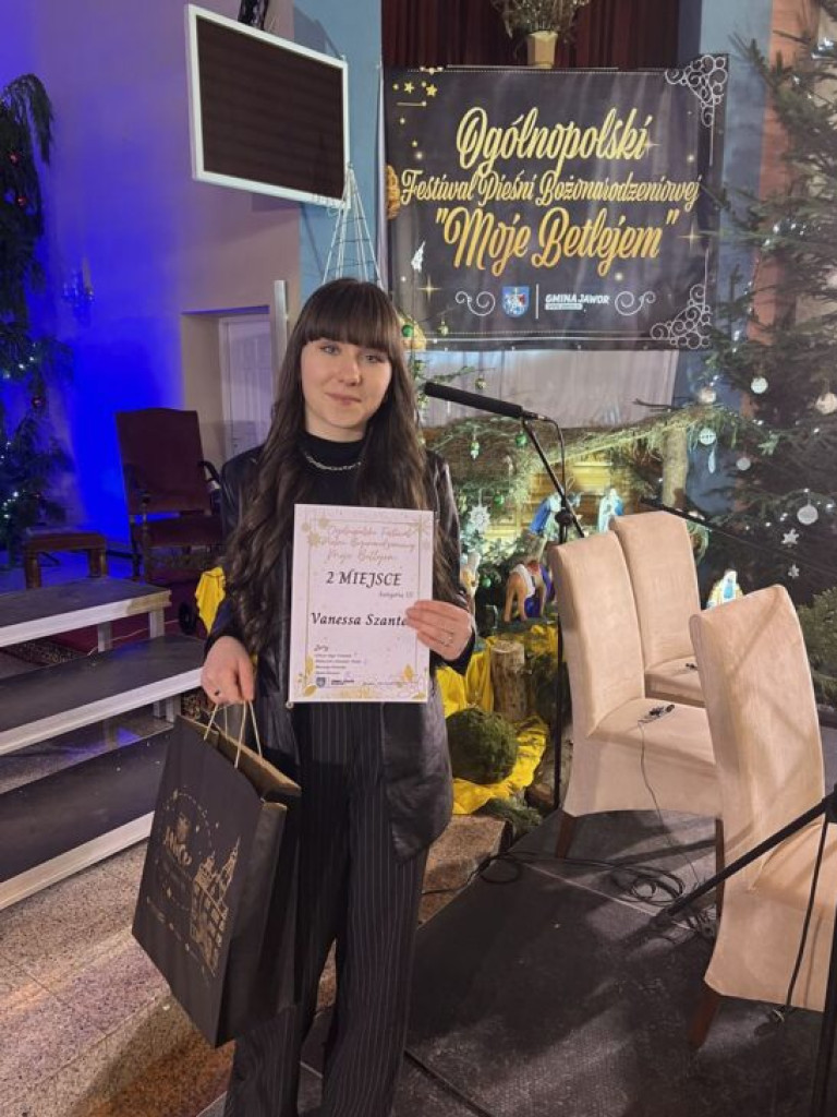 Vanessa Szanter kolęduje i podbija serca jury. Niesamowite osiągnięcia artystki w konkursach świątecznych