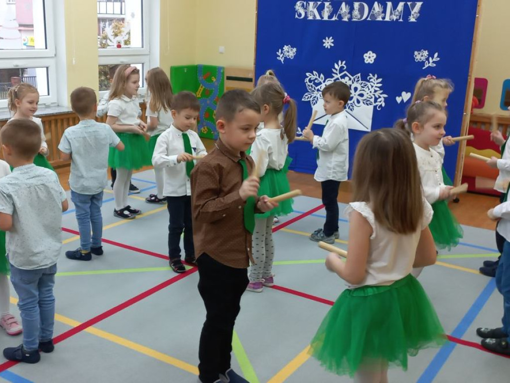 Dzieci wystąpiły dla swoich dziadków i babć