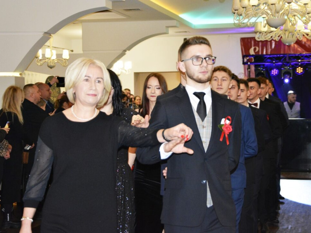 Studniówka Zespołu Szkół Samochodowych i Budowlanych [Zdjęcia]