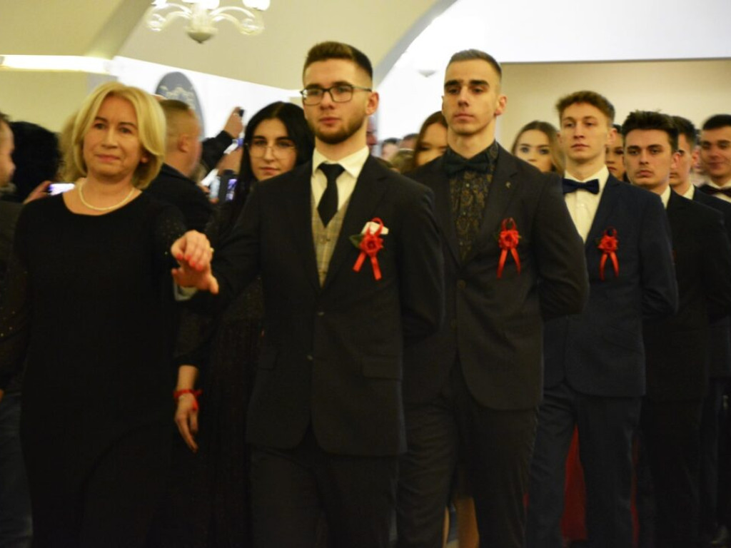 Studniówka Zespołu Szkół Samochodowych i Budowlanych [Zdjęcia]