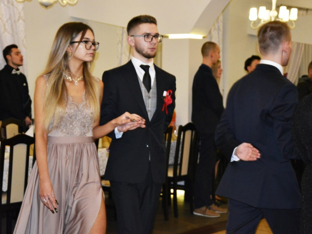 Studniówka Zespołu Szkół Samochodowych i Budowlanych [Zdjęcia]
