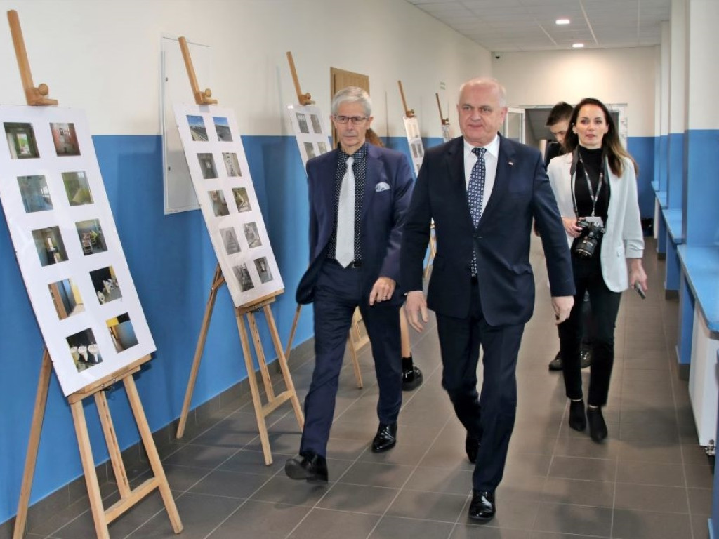 Nowe oblicze sławskiej podstawówki [Zdjęcia]