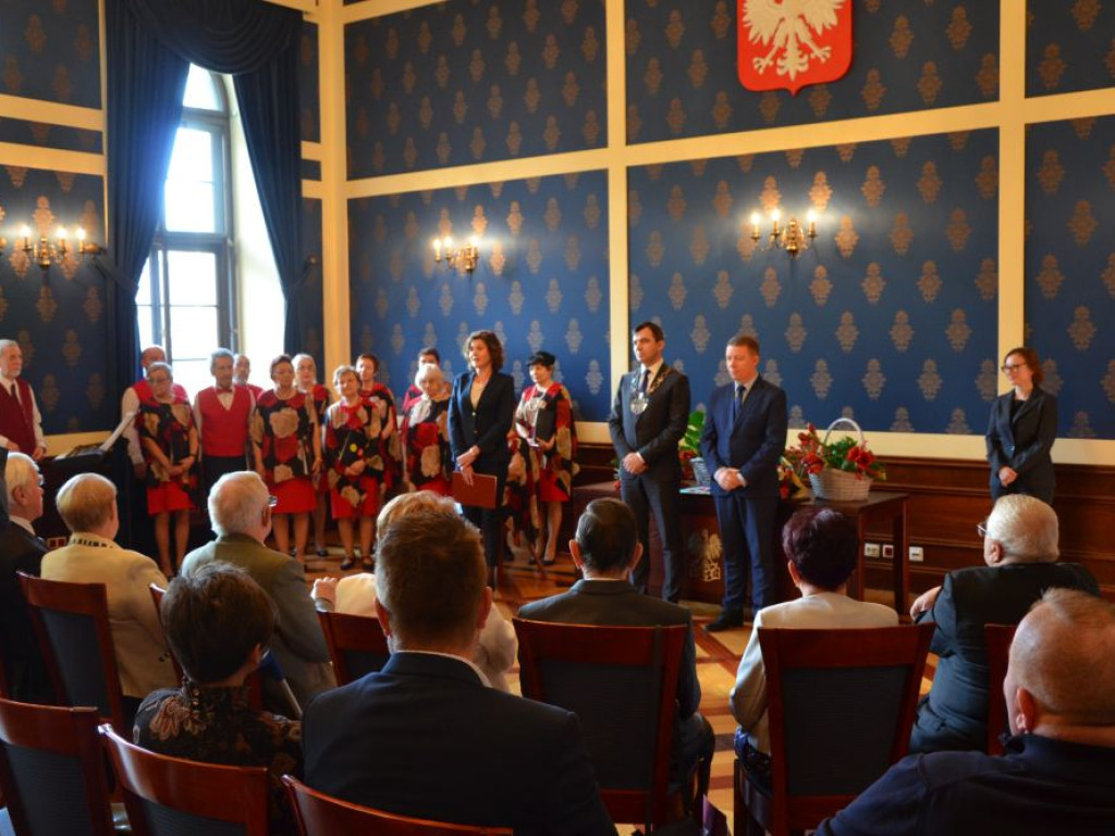 Jak otrzymać Medal za Długoletnie Pożycie Małżeńskie?