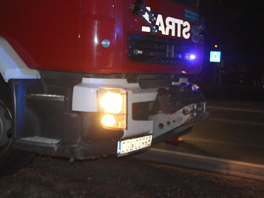 Dwie kolizje na Piłsudskiego, w tym jedna z udziałem strażaków