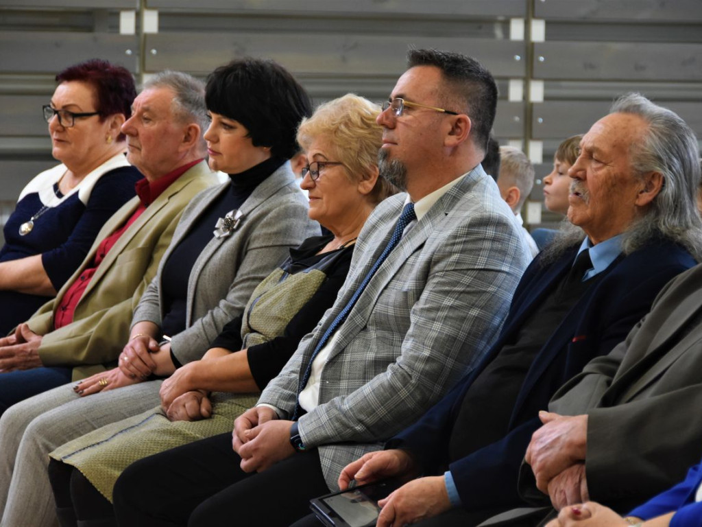 Uroczysty apel upamiętniający 83. rocznicę deportacji Polaków na Sybir w Kotli