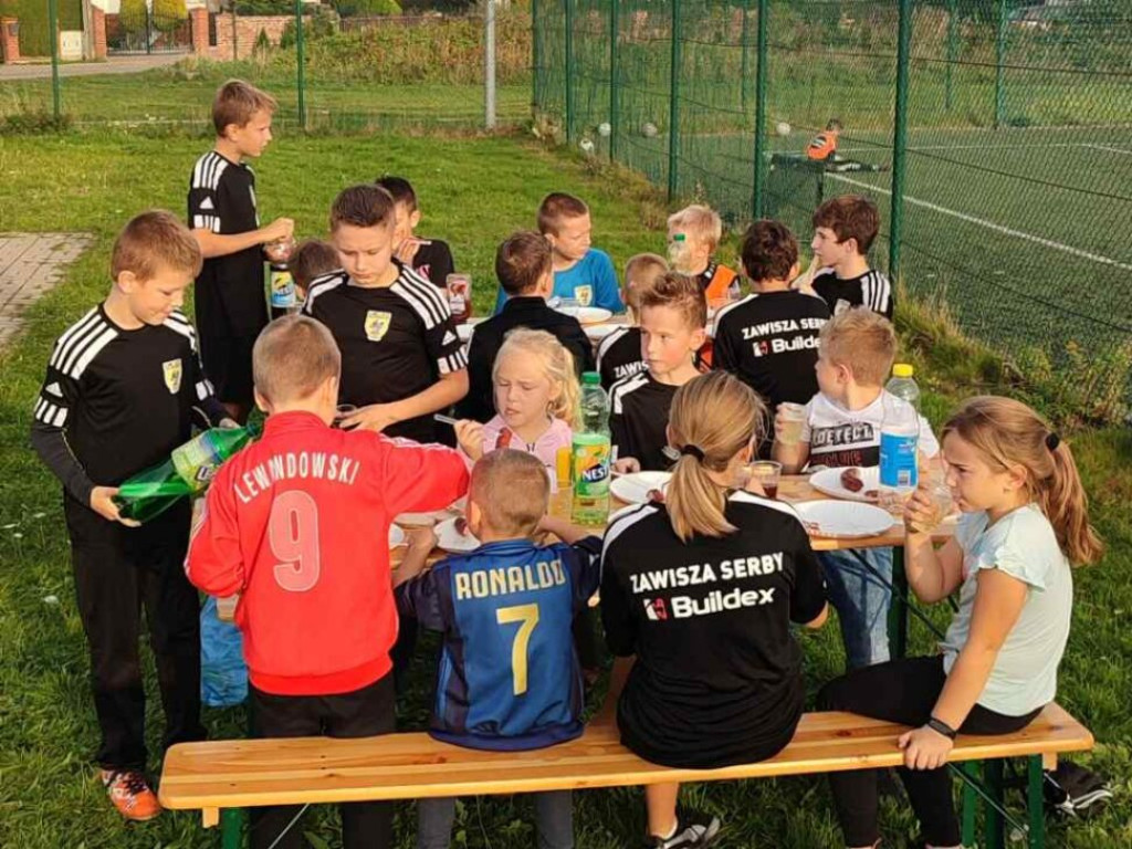 Zajęcia dla najmłodszych na Orliku w Serbach. Będzie łucznictwo, piłka nożna i koszykowa oraz wiele innych zajęć!