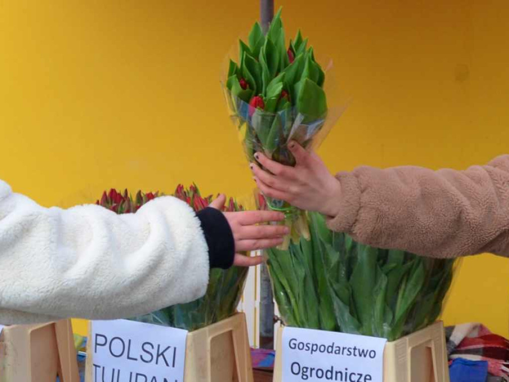 Najlepszy prezent na Dzień Kobiet? Głogowianie wybierają kwiaty, ale nie tylko