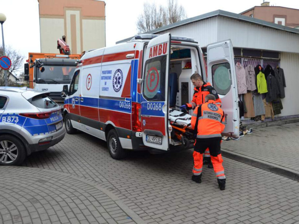 86-latka potrącona przez śmieciarkę! To mogło się skończyć tragicznie