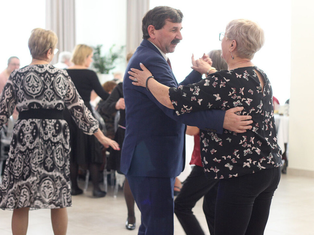 Tak się bawią emeryci! To z pewnością najhuczniejszy Dzień Kobiet w Głogowie