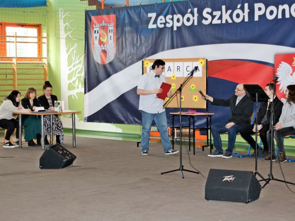 Tak świętowali Dzień Kobiet uczniowie i nauczyciele Zespołu Szkół Ponadpodstawowych w Sławie