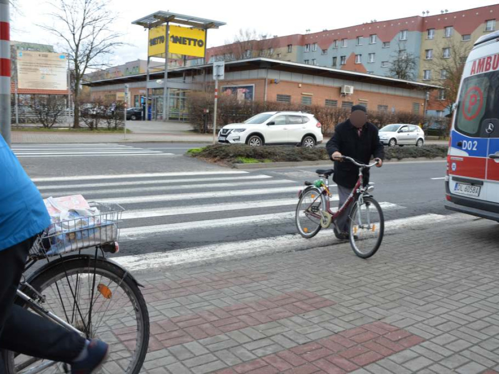 Potrącenie rowerzysty na przejściu dla pieszych na Wojska Polskiego