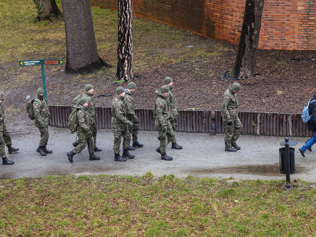 Kilkadziesiąt osób wzięło udział w pierwszym Terenowym Marszu Żołnierzy Wyklętych w Głogowie