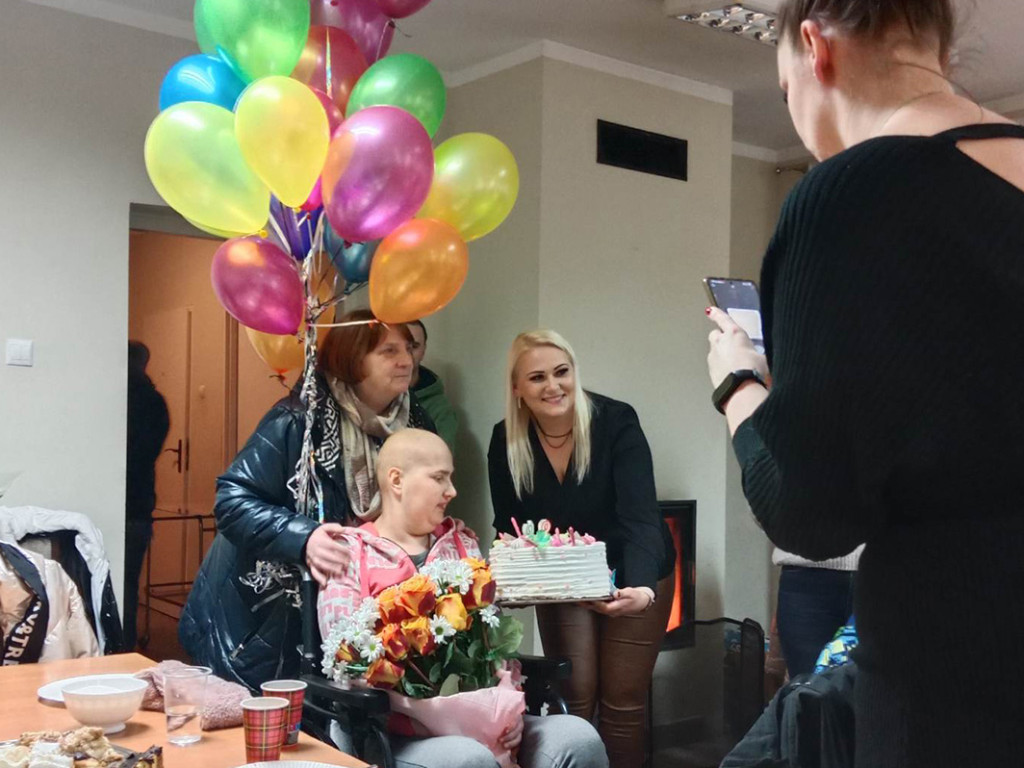 Dzięki przyjaciołom Alicja miała wspaniałe urodziny! Ale jej walka z nowotworem trwa