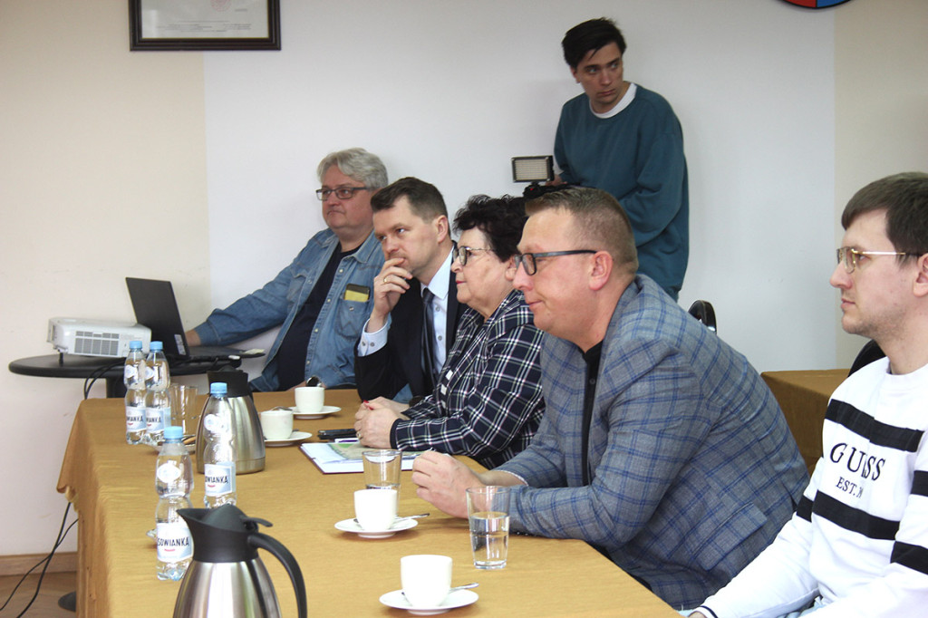 Debatują o katastrofalnym stanie, a pieniędzy brak