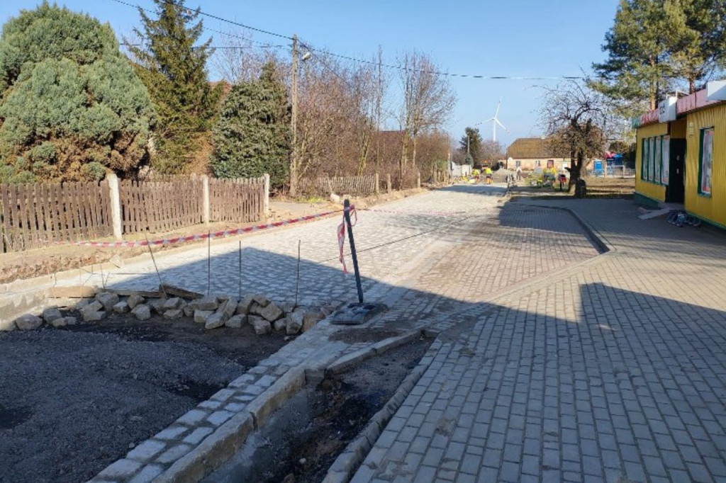 W Kłodzie trwają prace przy przebudowie drogi