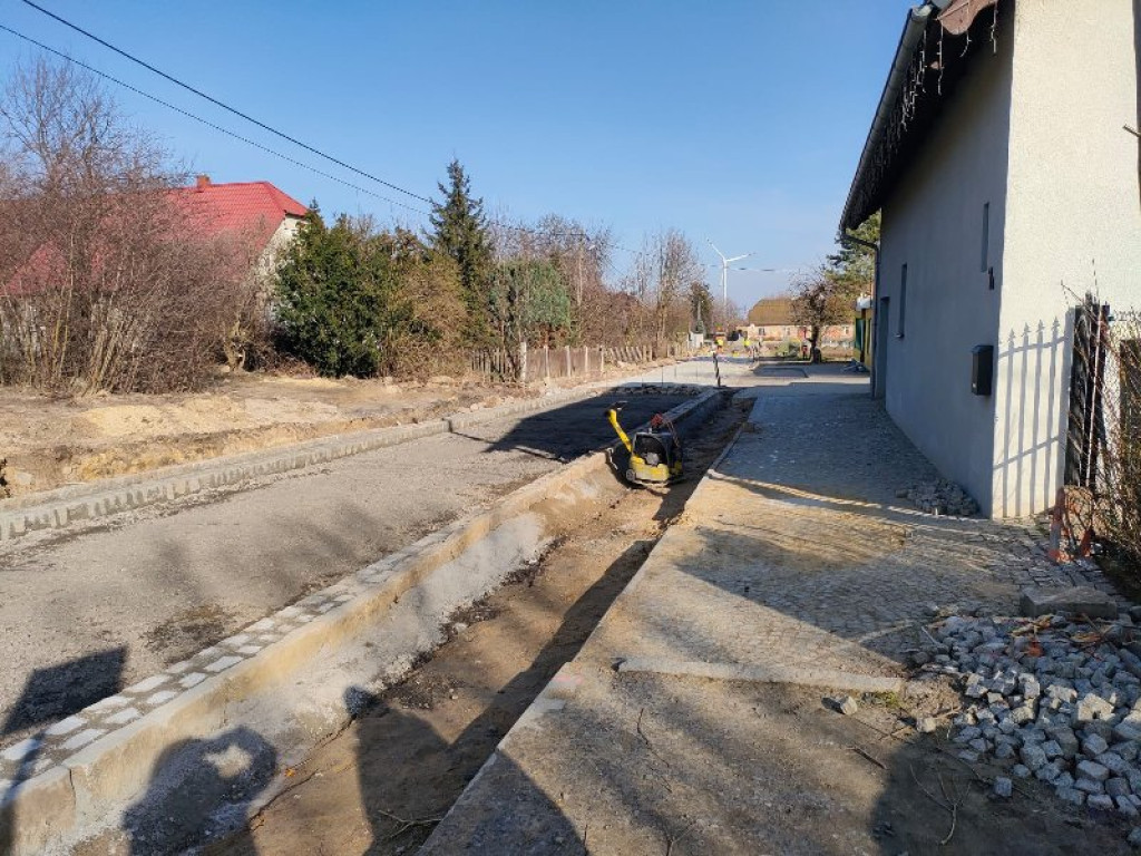 W Kłodzie trwają prace przy przebudowie drogi