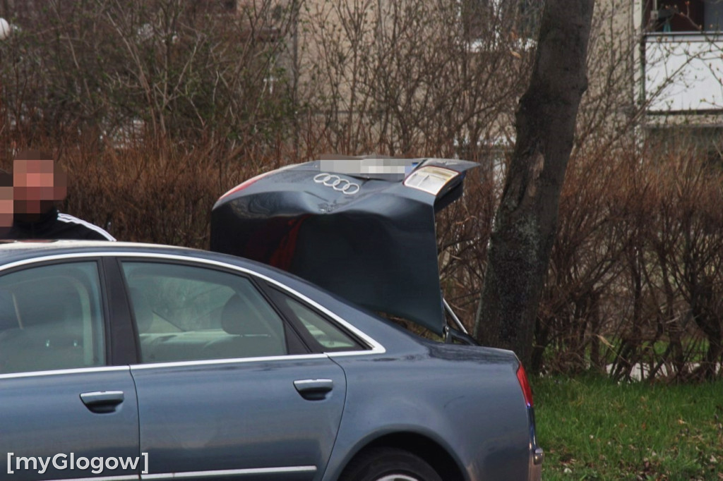 Autobus uderzył w audi