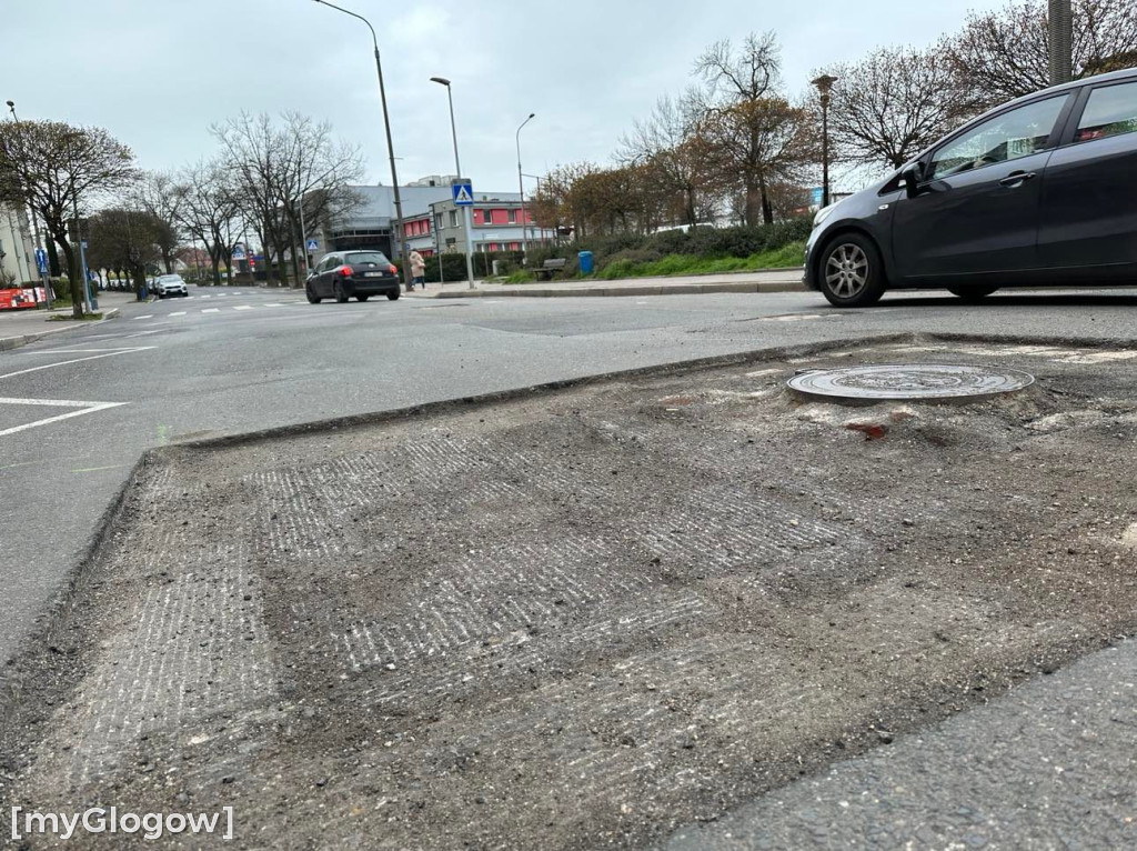 W Śródmieściu ruszyło łatanie dziur