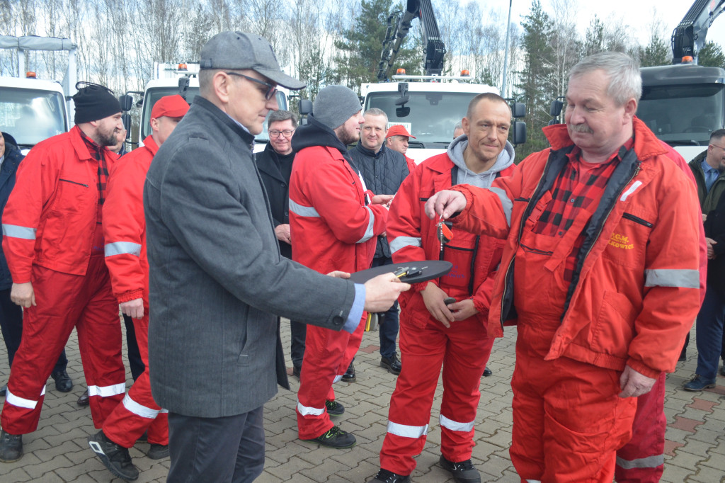 Nowe śmieciarki dla Gaworzyc