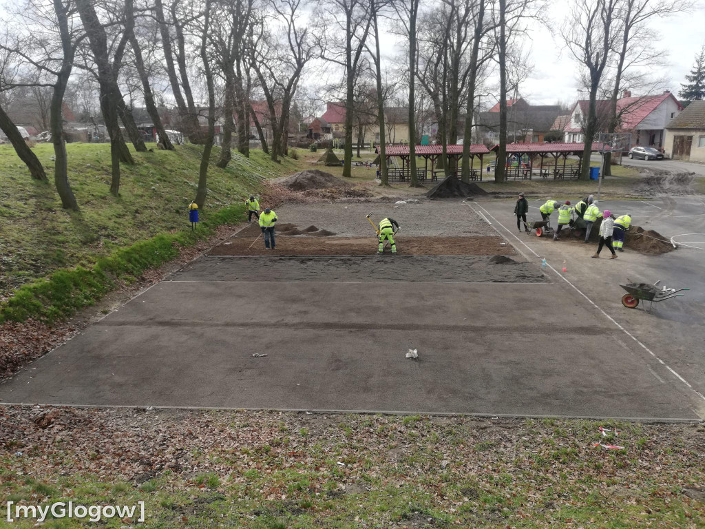 W Dobrzejowicach trwa przebudowa boiska