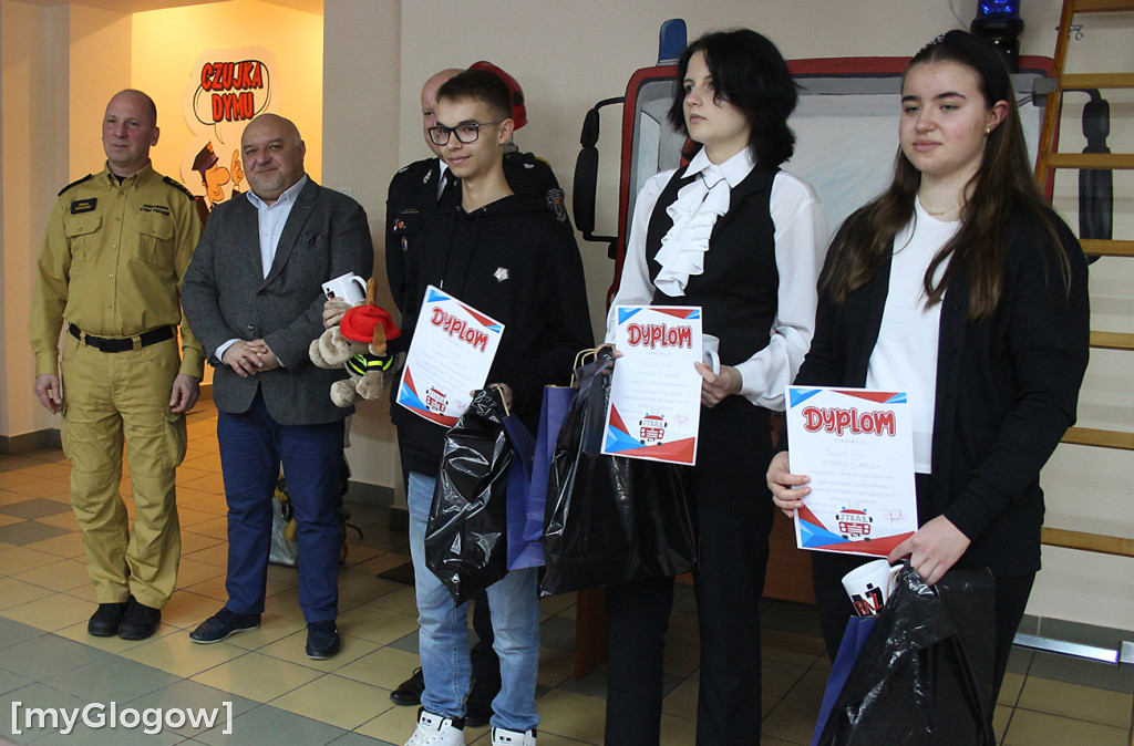 Młodzież zapobiega pożarom