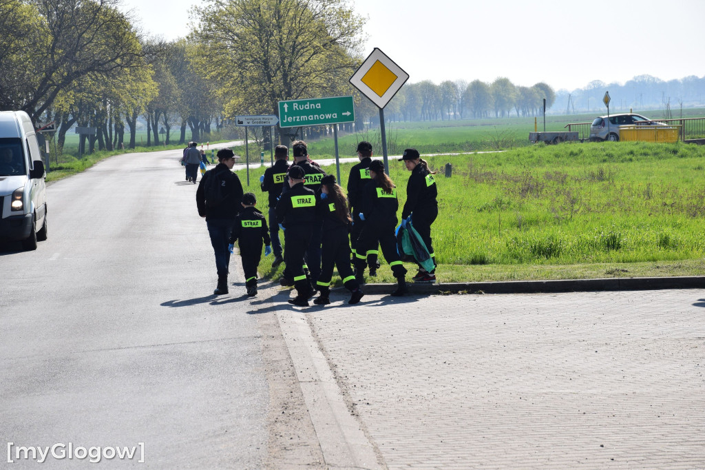 Dzień Ziemi - sprzatąnie w gminie Grębocice