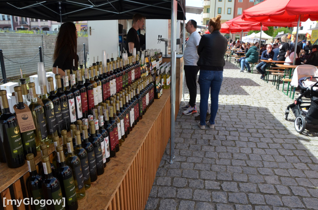 Rynek zamienił się w jeden wielki bar