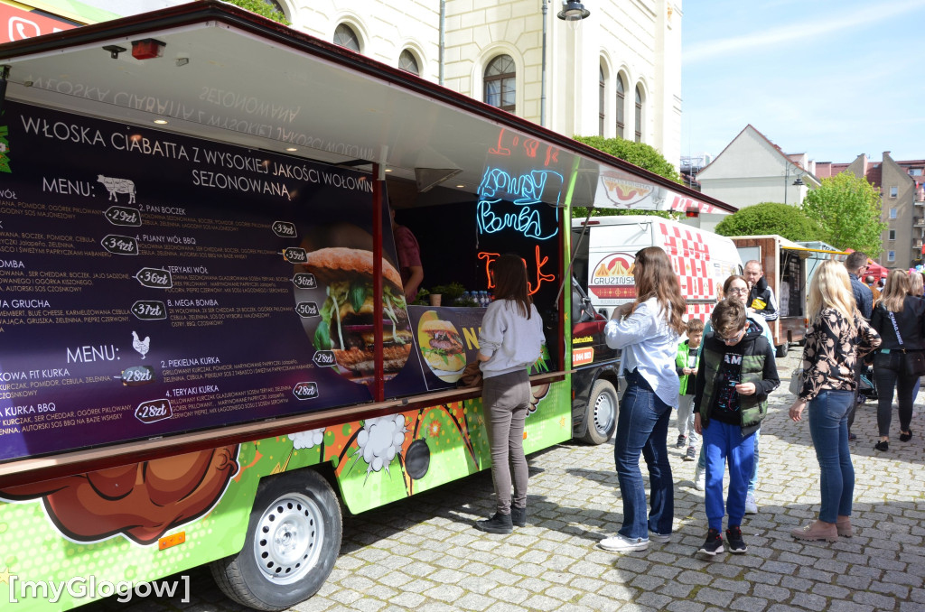 Rynek zamienił się w jeden wielki bar