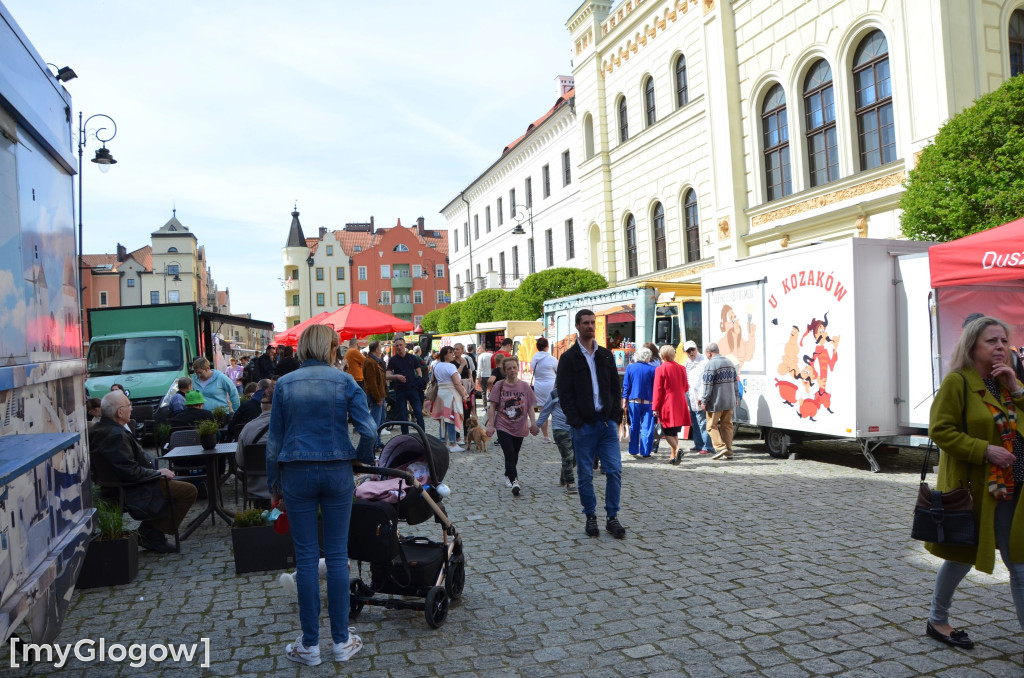 Rynek zamienił się w jeden wielki bar